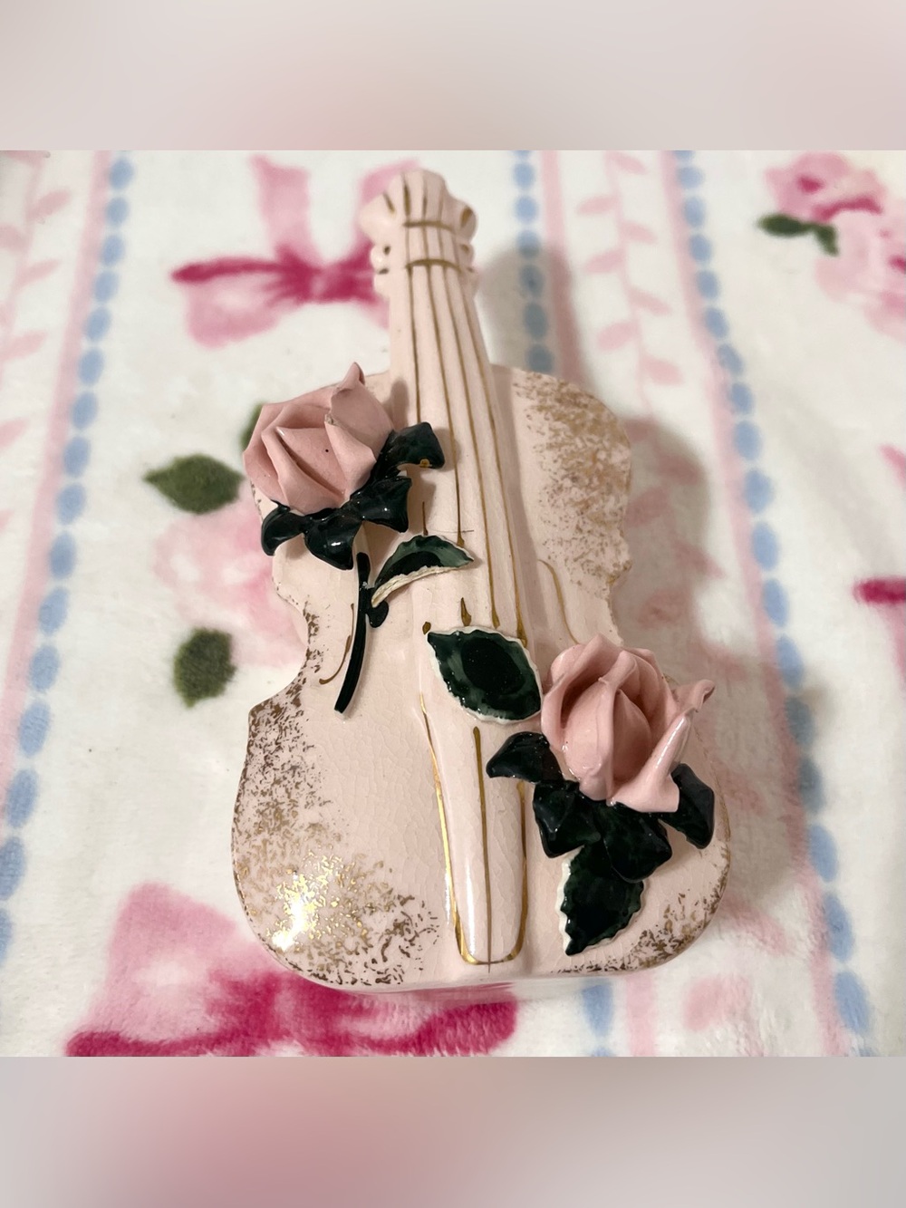 VINTAGE LEFTON PINK & GOLD CELLO VIOLA W/ ROSES WALL POCKET PLANTER VASE JAPAN